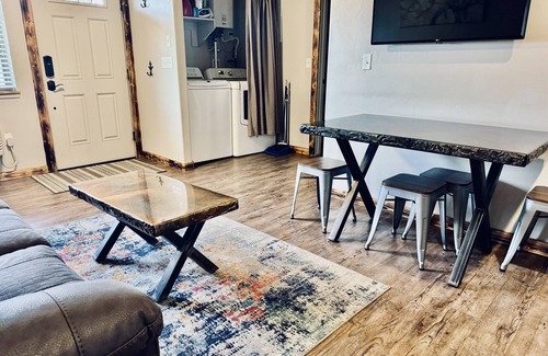Moab South Valley House | #1 Dog Friendly, Walking distance to Hiking Trails