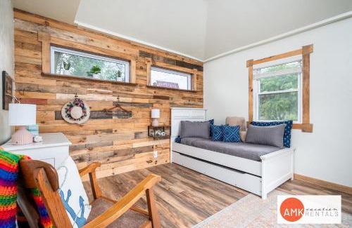 Holland House | 1 Happy Acre