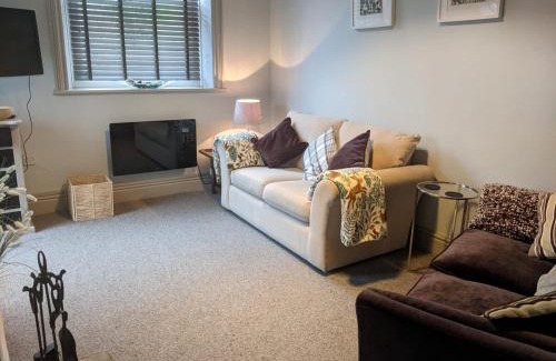 Chapeltown House | 1 Hillside Cottages