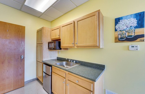 New Kensington Apartment | 1 Mi to Allegheny River: New Kensington Studio!