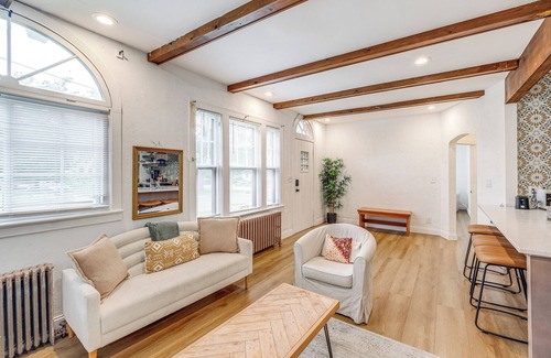 College Park House | 1 Mi to Arts District: Modern Hyattsville Hideaway