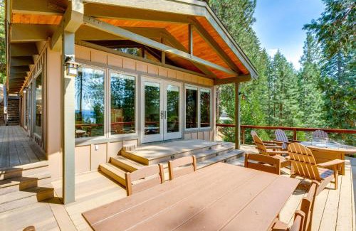 Lake Almanor Country Club House | 1 Mi to Beach and Golf Course! Lake Almanor Cabin