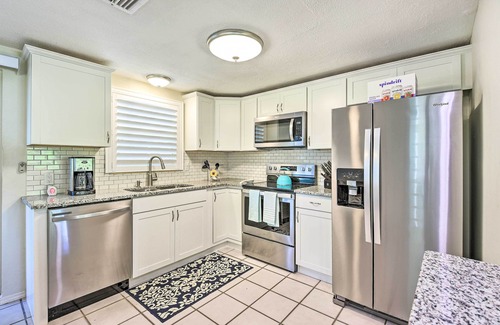 Laurel House | 1 Mi to Beach: Nokomis Home w/Private Pool