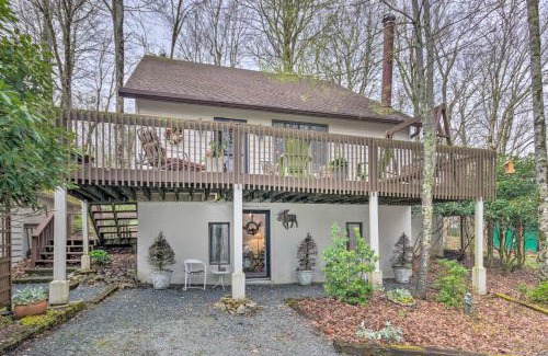 Charter Hills House | 1 Mi to Beech Mtn Home with Furnished Deck