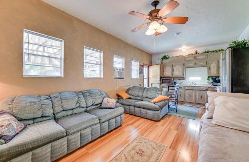 Kingston House | 1 Mi to Boat Ramp Lake Texoma Getaway with Deck