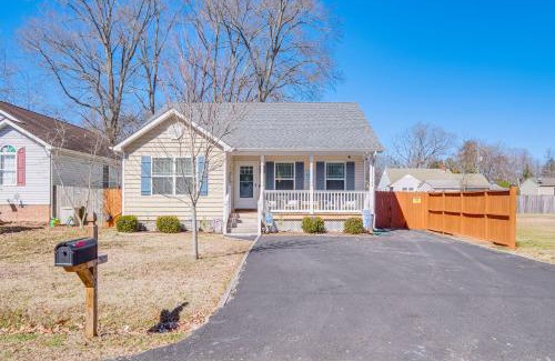 Issue House | 1 Mi to Colonial Beach Boardwalk Home with Fire Pit