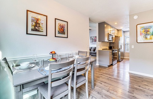 Bentonville Cottage | 1 Mi to Dtwn: Bentonville Retreat w/Patio