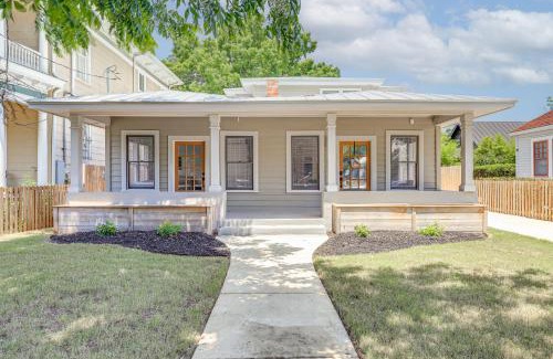 Arsenal House | 1 Mi to Dtwn Family Home in San Antonio!