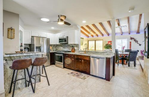 Prescott House | 1 Mi to Dtwn Scenic Prescott Hillside Retreat!