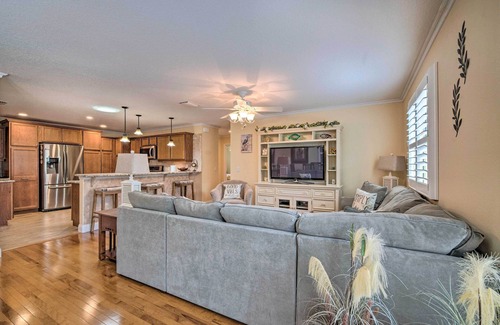 St. Charles Cottage | ~ 1 Mi to Golf: Home w/Patio in The Villages!