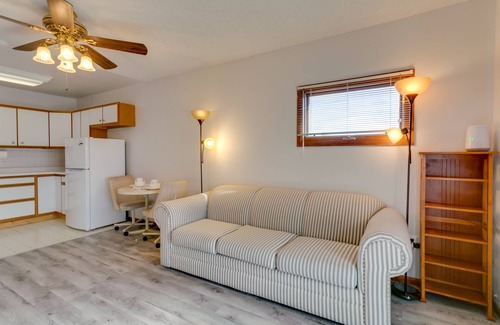 Aurora Apartment | 1 Mi to Metro Station: Cozy Aurora Horse Farm Apt!