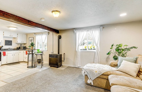 Granite Falls House | 1 Mi to Mountain Loop Highway: Cozy Home w/Yard!