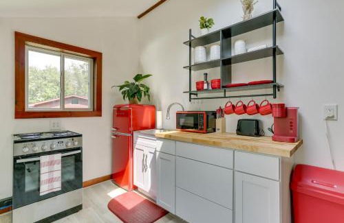 Milanville Apartment | 1 Mi to River Pet-Friendly Studio in Milanville!