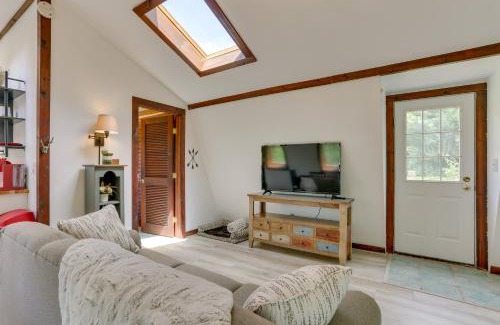 Milanville Apartment | 1 Mi to River Pet-Friendly Studio in Milanville!