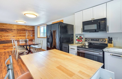 Two Rivers House | 1 Mi to Shore: Lake Michigan Retreat w/Game Room!