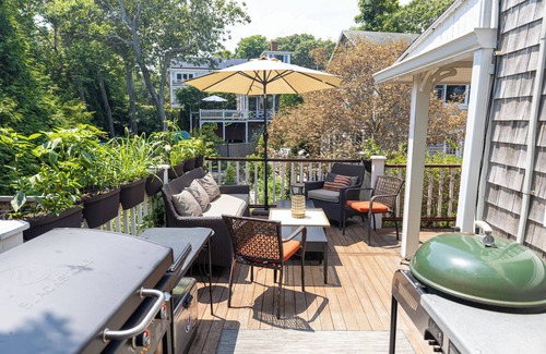 Sagamore Beach Apartment | 1 minute from the Ocean /Private Room with Jacuzzi