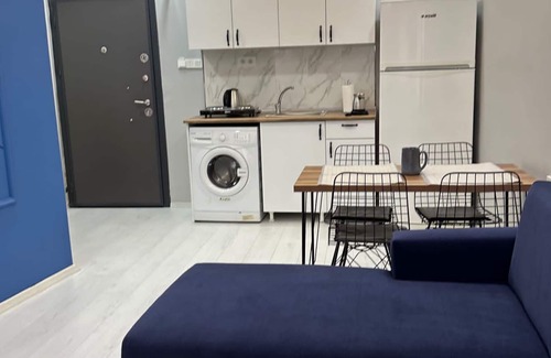 Pera Apartment | 1 minute to istiklal street. Taksim square 5 minutes