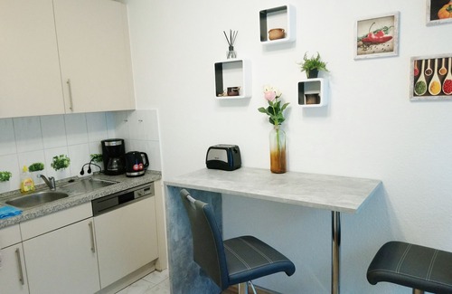 Herford House | 1 room apartment HERFORD CENTER renovated, new furniture, well equipped