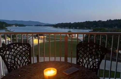 Smith Mountain Lake Condo | #1 SML Lake Escape! Lakeview, Boat, Golf, Beach!