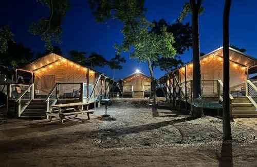 Sutherland Springs Other | #1 Sons Rio Cibolo Safari Cabin