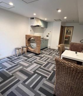 Taisho-ku House | 1 stop to Namba and Shinsaibashi! Direct access to USJ and Osaka Castle 大正155m2 駅徒歩1分