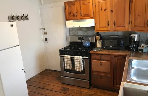Balmville Apartment | #1, Studio Apartment in Historic Building