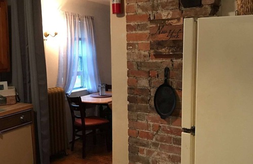 Balmville Apartment | #1, Studio Apartment in Historic Building