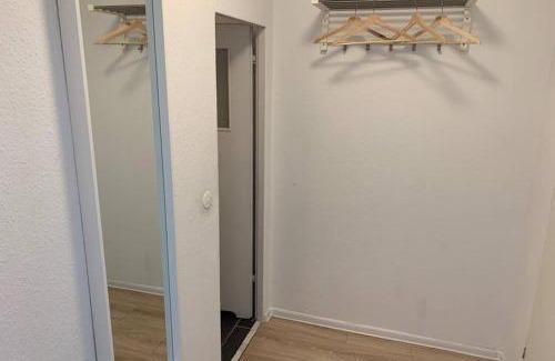 Nordost Apartment | 1 Zi-Whg, Netflix, Wifi, Küche, 15min zum Zentrum