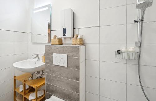 Rheinhausen Apartment | 1 Zi. Wohnung, 34m², Parken, Messe DUS