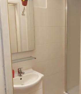 Jakomini Apartment | 1 Zimmer Wohnung mit Balkon