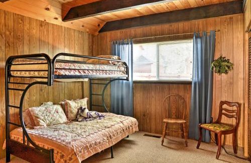 Christmas Valley House | 10 Mi to Lake Tahoe Beaches Home with Pool Table