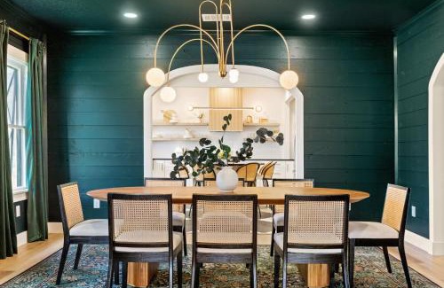 Jefferson House | 10 Min 2 Downtown, Heated Pool, Hot Tub, Putt Putt