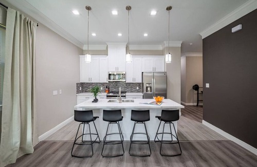 Greater Fondren Southwest House | 10 Min to Alphaland | Pet Ok | Home Gym|Gated Home