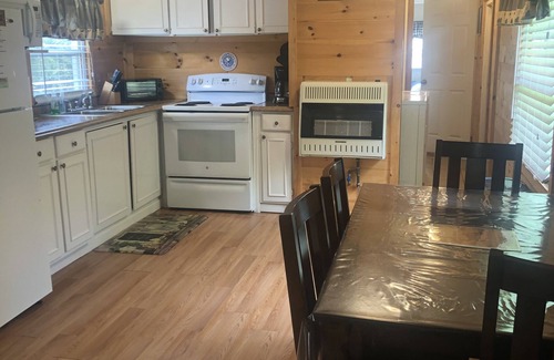 Mount Vision Cottage | 10 MINS to Allstar Village, 20 MINS to Dreams Park