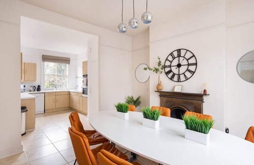 Kennington House | 10 Mins Walk to The Oval | The Kennington Retreat