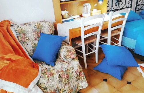 Milis Bed & Breakfast | ♥ 10 minutes from the sea ♥