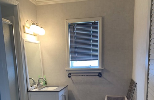 Hector Apartment | 10 Minutes to Watkins Glen -Lake view by wineries!