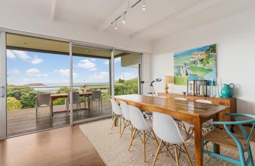 Encounter Bay House | 10 Passatt St Encounter Bay - BYO Linen