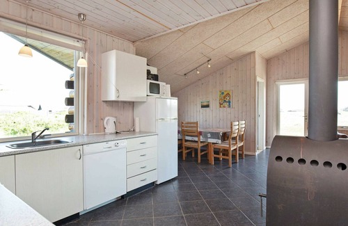 Vrist Strand House | 10 person holiday home in Harboøre
