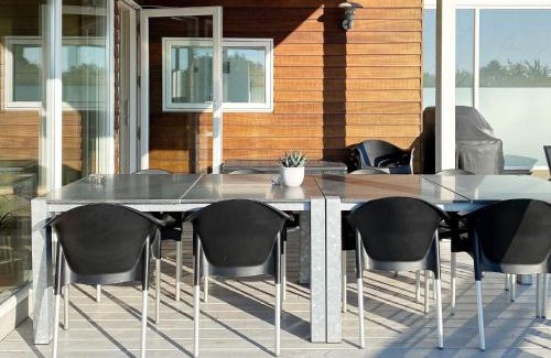 Pøt Strandby House | 10 person holiday home in Juelsminde-By Traum