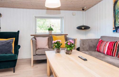 Fjellerup Strand House | 10 person holiday home in Glesborg-By Traum