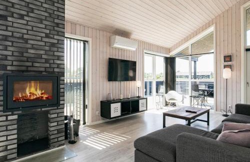 Nørre Lyngby House | 10 person holiday home in L kken