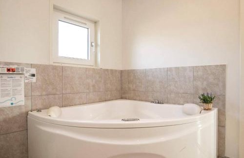 Nr. Lyngby House | 10 person holiday home in L kken