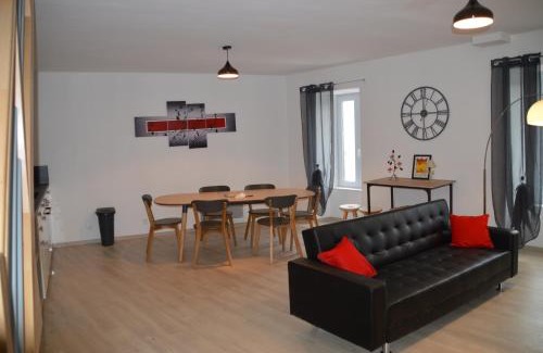Mauleon Apartment | 10 rue du renard