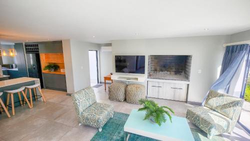 Shelley Point House | 10 Seaview Close, Shelley Point