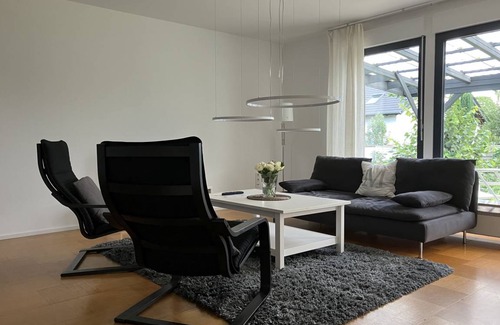 Bad Mingolsheim Apartment | 100 m² Apartment ∙ 2 bedrooms ∙ 5 guests