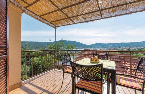 Vinisce House | 100 m² Maisonette ∙ 4 bedrooms ∙ 10 guests