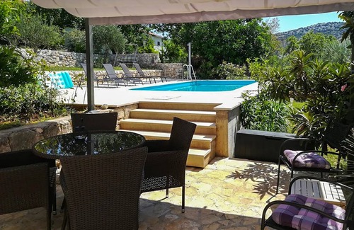 Vinisce House | 100 m² Maisonette ∙ 4 bedrooms ∙ 10 guests