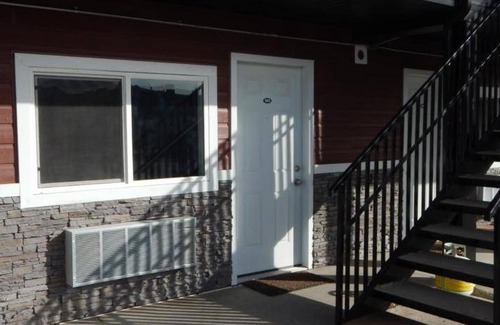 Hinton Hotel | 100 m² Motel ∙ 4 guests