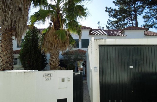Faulha House | ☀ 100 m² vacation home, pool,⛱ Sesimbra beach, TV/WLAN, Lisbon in 30 min